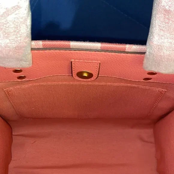 Coach Dempsey 22 Tote bag - Picture 5 of 6